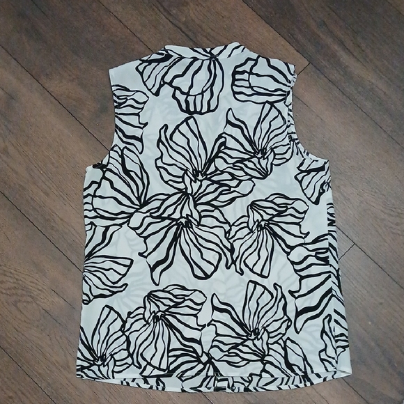 ♡Nine West Size Small Black White Ruffle Blouse♡ - Picture 6 of 10